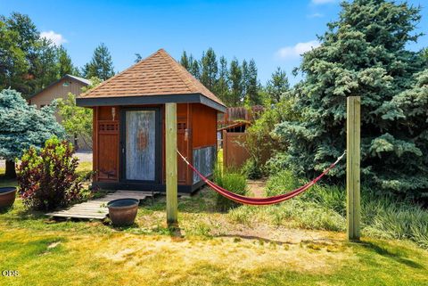 Tiny photo for 16025 Sunset Lane, La Pine, OR 97739 (MLS # 220225267)