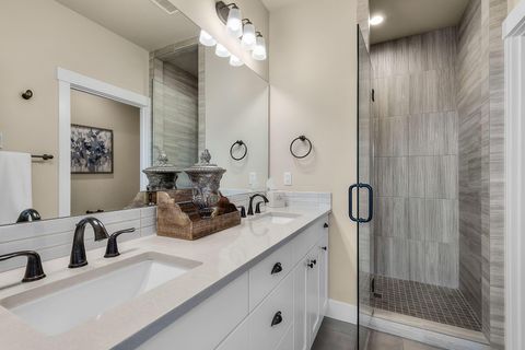 Tiny photo for 4201 SW 42nd Street, Redmond, OR 97756 (MLS # 220216840)