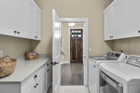 Tiny photo for 4201 SW 42nd Street, Redmond, OR 97756 (MLS # 220216840)