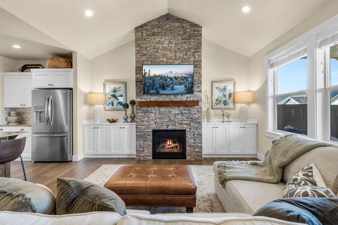 Tiny photo for 4201 SW 42nd Street, Redmond, OR 97756 (MLS # 220216840)