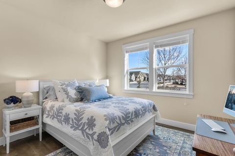 Tiny photo for 4201 SW 42nd Street, Redmond, OR 97756 (MLS # 220216840)
