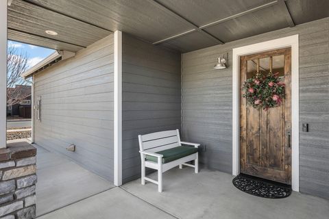 Tiny photo for 4201 SW 42nd Street, Redmond, OR 97756 (MLS # 220216840)