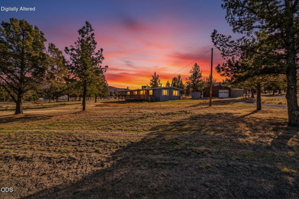 1384 SE AKINS DR, PRINEVILLE, OR 97754 - Image ecdae7d9d71a4e894dcc79cc21f2b005/2651780575