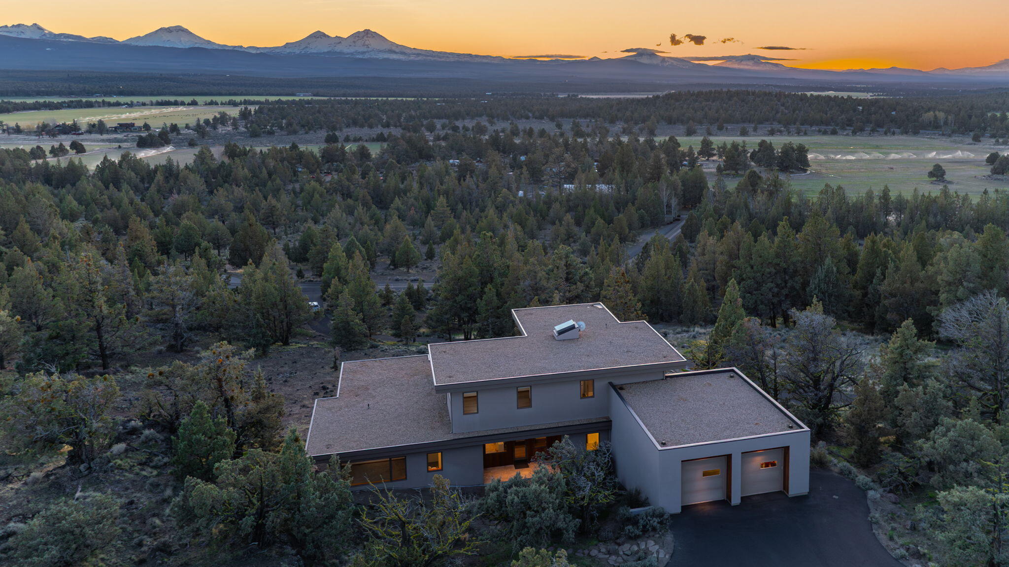 65970 Mariposa Lane