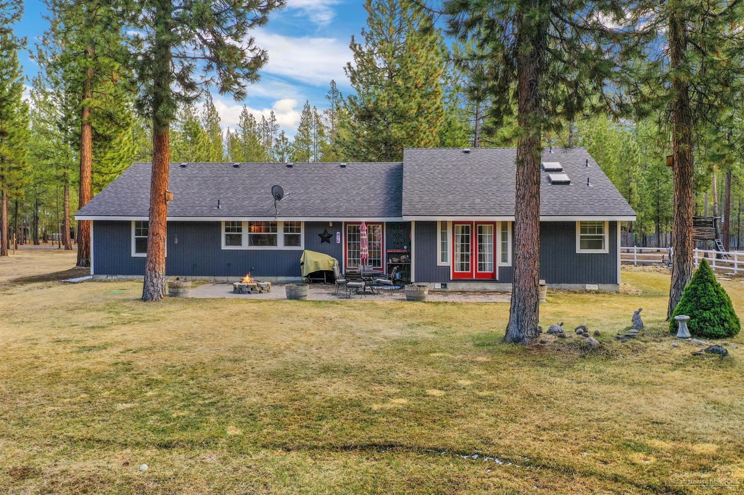 Wagon Trail Acreages - Residential