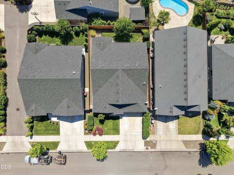 Tiny photo for 1754 Dragon Tail Place, Medford, OR 97504 (MLS # 220227417)