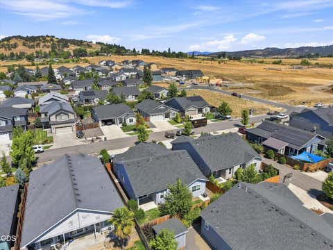 Tiny photo for 1754 Dragon Tail Place, Medford, OR 97504 (MLS # 220227417)