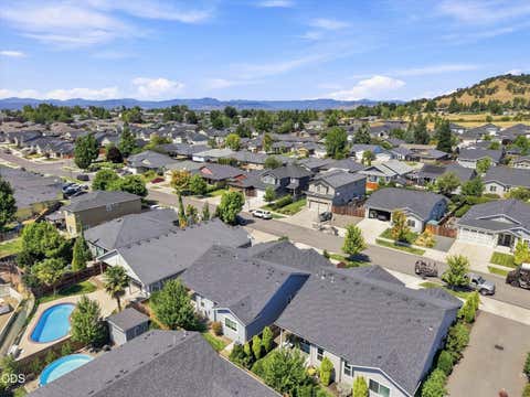 Tiny photo for 1754 Dragon Tail Place, Medford, OR 97504 (MLS # 220227417)