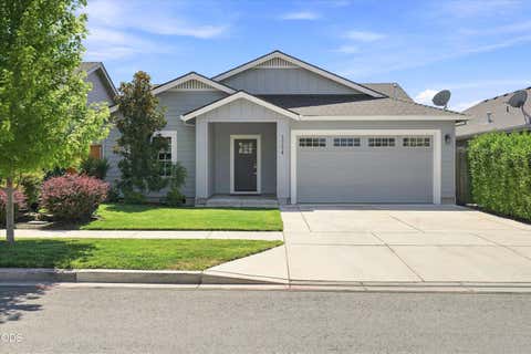 Photo of 1754 Dragon Tail Place, Medford, OR 97504 (MLS # 220227417)