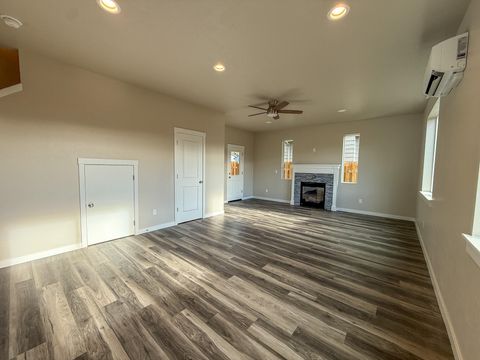 Tiny photo for 624 NE Court Street, Prineville, OR 97754 (MLS # 220212673)