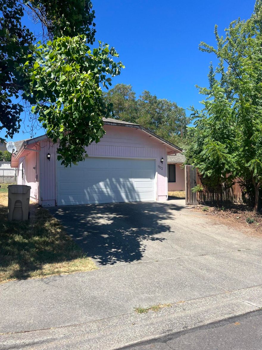 Welcome to 902 Carol Dr. in beautiful Grants Pass! This well-kept 3 bedroom, 1 1/2 bathroom home offers comfort, value, and convenience. Located near city schools and towns everyday amenities, it's perfect for families or first-time buyers. The home is in great shape with a functional floor plan, low-maintenance yard. A solid investment in Southern Oregon.
