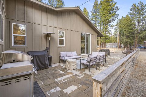 Tiny photo for 60059 Turquoise Road, Bend, OR 97702 (MLS # 220215637)