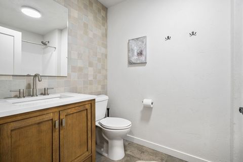 Tiny photo for 60059 Turquoise Road, Bend, OR 97702 (MLS # 220215637)