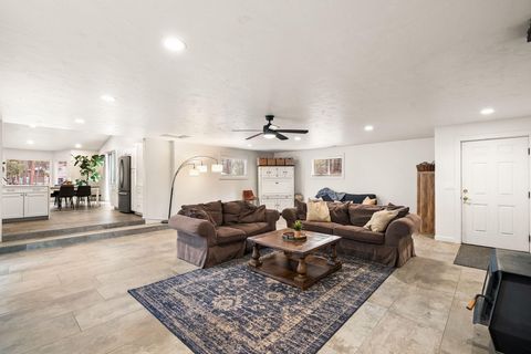 Tiny photo for 60059 Turquoise Road, Bend, OR 97702 (MLS # 220215637)