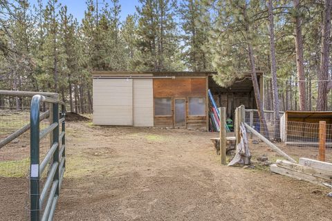 Tiny photo for 60059 Turquoise Road, Bend, OR 97702 (MLS # 220215637)