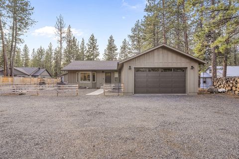 Photo of 60059 Turquoise Road, Bend, OR 97702 (MLS # 220215637)