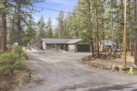 Tiny photo for 60059 Turquoise Road, Bend, OR 97702 (MLS # 220215637)
