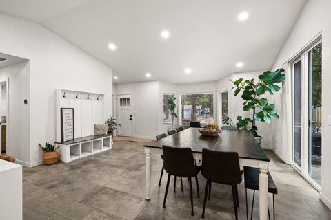 Tiny photo for 60059 Turquoise Road, Bend, OR 97702 (MLS # 220215637)