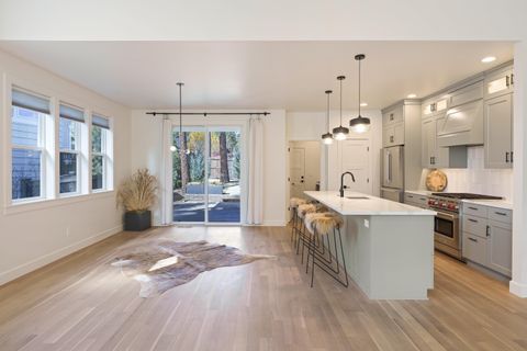 2424 NW Crossing Drive Bend OR 97703