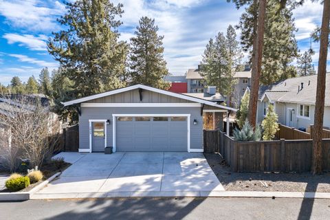 Tiny photo for 2424 NW Crossing Drive, Bend, OR 97703 (MLS # 220217404)