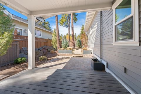 Tiny photo for 2424 NW Crossing Drive, Bend, OR 97703 (MLS # 220217404)