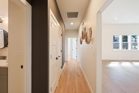 Tiny photo for 2424 NW Crossing Drive, Bend, OR 97703 (MLS # 220217404)