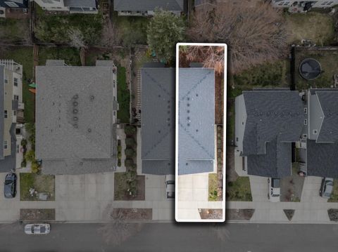 Tiny photo for 679 Kaitlin Lane, Medford, OR 97501 (MLS # 220215862)