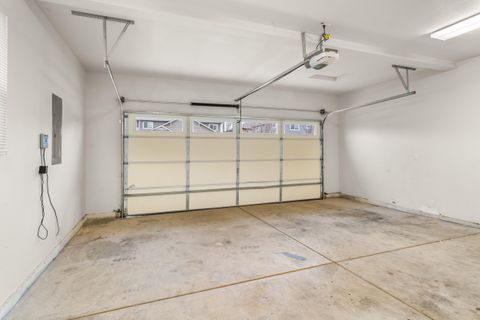 Tiny photo for 679 Kaitlin Lane, Medford, OR 97501 (MLS # 220215862)