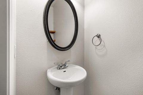 Tiny photo for 679 Kaitlin Lane, Medford, OR 97501 (MLS # 220215862)