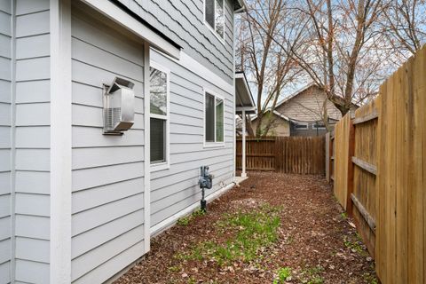 Tiny photo for 679 Kaitlin Lane, Medford, OR 97501 (MLS # 220215862)