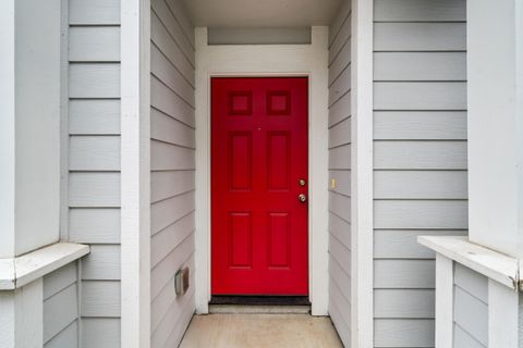 Tiny photo for 679 Kaitlin Lane, Medford, OR 97501 (MLS # 220215862)