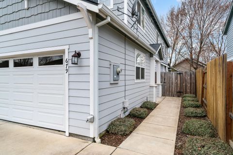 Tiny photo for 679 Kaitlin Lane, Medford, OR 97501 (MLS # 220215862)