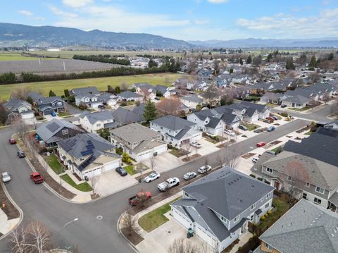 Tiny photo for 679 Kaitlin Lane, Medford, OR 97501 (MLS # 220215862)