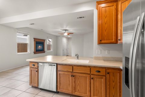 Tiny photo for 679 Kaitlin Lane, Medford, OR 97501 (MLS # 220215862)