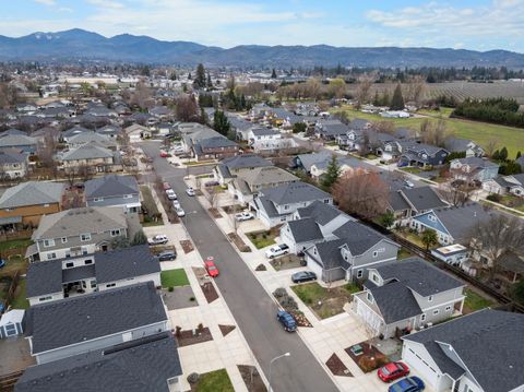 Tiny photo for 679 Kaitlin Lane, Medford, OR 97501 (MLS # 220215862)