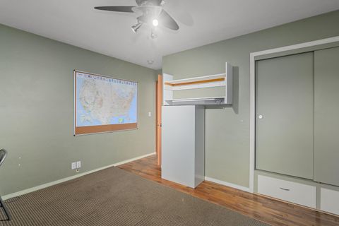 Tiny photo for 300 NE Mead Street, Grants Pass, OR 97526 (MLS # 220212531)