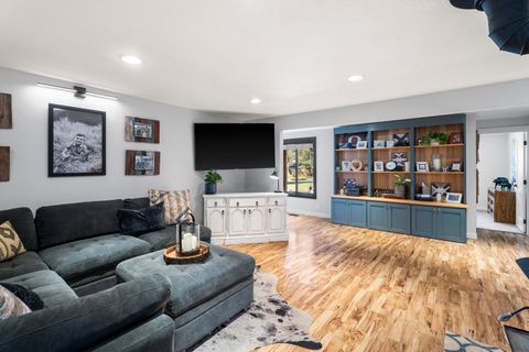 Tiny photo for 55670 Big River Drive, Bend, OR 97707 (MLS # 220219643)