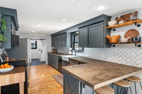 Tiny photo for 55670 Big River Drive, Bend, OR 97707 (MLS # 220219643)