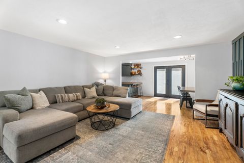 Tiny photo for 55670 Big River Drive, Bend, OR 97707 (MLS # 220219643)