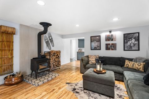 Tiny photo for 55670 Big River Drive, Bend, OR 97707 (MLS # 220219643)