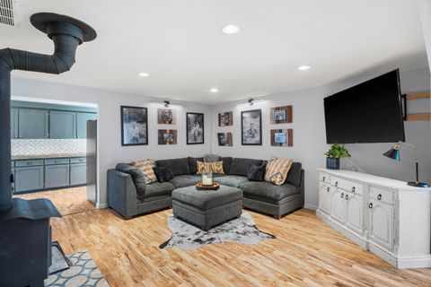 Tiny photo for 55670 Big River Drive, Bend, OR 97707 (MLS # 220219643)