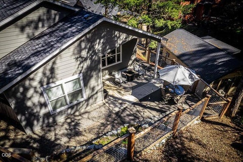 Tiny photo for 250 Oak Knoll, Jacksonville, OR 97530 (MLS # 220223536)