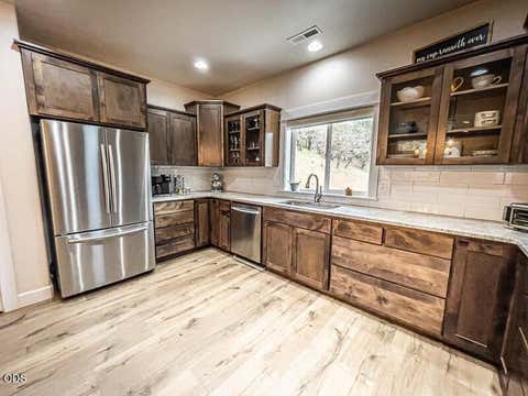 Tiny photo for 250 Oak Knoll, Jacksonville, OR 97530 (MLS # 220223536)