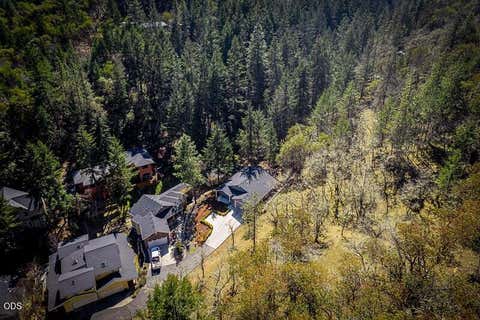 Tiny photo for 250 Oak Knoll, Jacksonville, OR 97530 (MLS # 220223536)