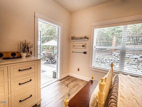 Tiny photo for 250 Oak Knoll, Jacksonville, OR 97530 (MLS # 220223536)