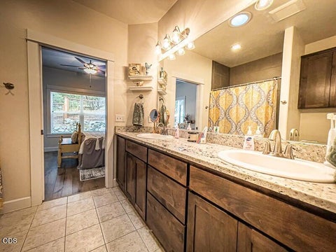 Tiny photo for 250 Oak Knoll, Jacksonville, OR 97530 (MLS # 220223536)