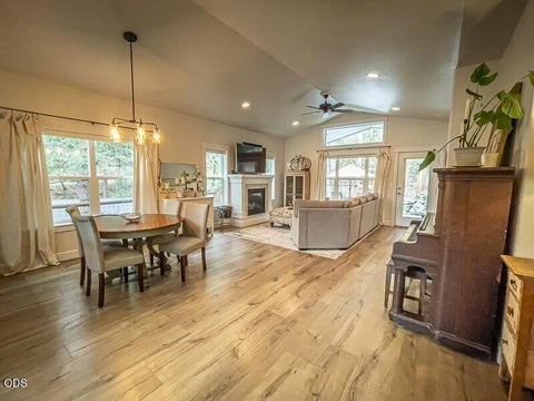 Tiny photo for 250 Oak Knoll, Jacksonville, OR 97530 (MLS # 220223536)