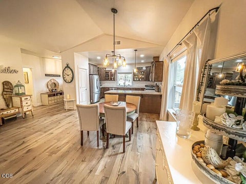Tiny photo for 250 Oak Knoll, Jacksonville, OR 97530 (MLS # 220223536)
