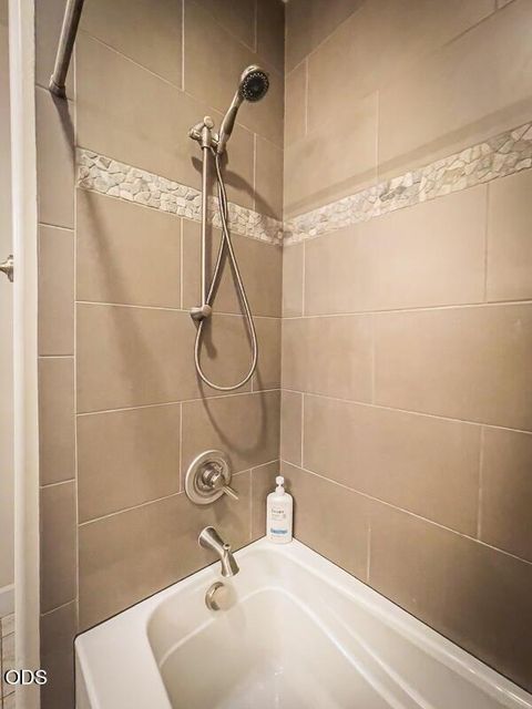 Tiny photo for 250 Oak Knoll, Jacksonville, OR 97530 (MLS # 220223536)