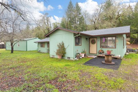 Tiny photo for 1344 Thompson Creek Road, Selma, OR 97538 (MLS # 220213549)